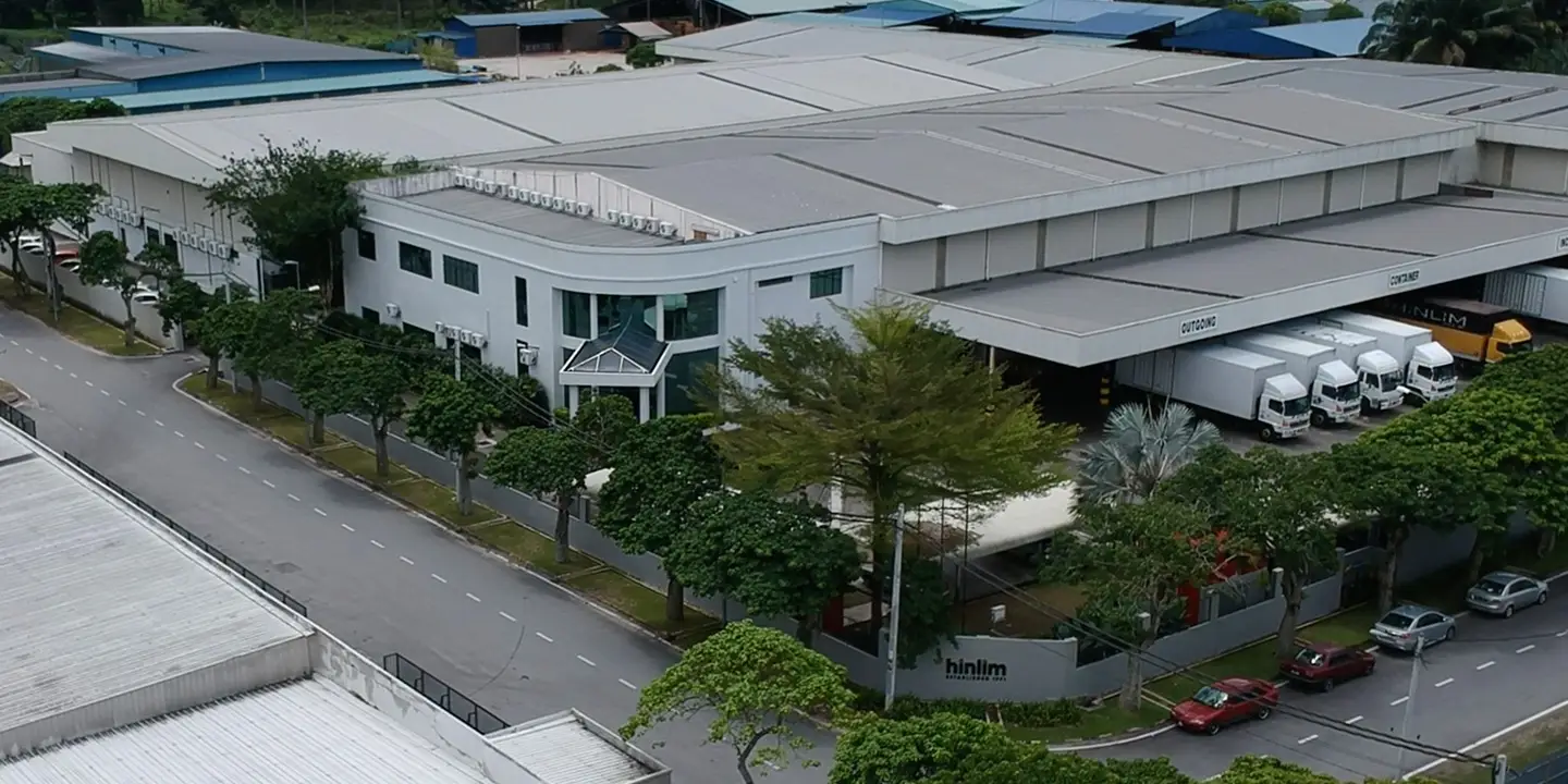 Malaysia vs China Furniture Sourcing: B2B Comparison